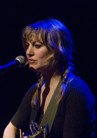 Ana&iuml;s Mitchell